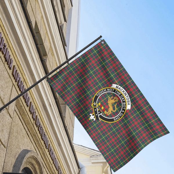 MacKintosh Hunting Modern Tartan Crest House Flag For Sale - Image 4